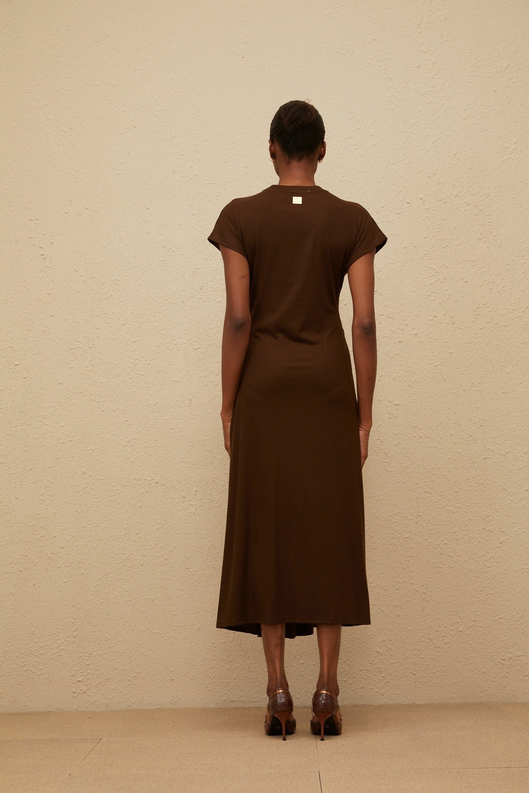 Brown Cap Sleeve Midi Dress with Keyhole Pin and Fitted Waistline
