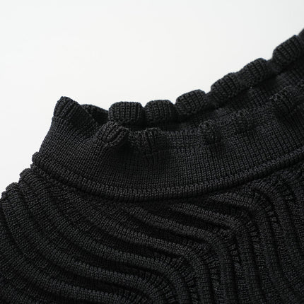 Bruna Black Bodycon Dress with Textured Wave Pattern and Ruffled Collar