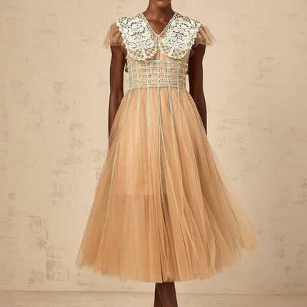Catherine Elegant V Neck Lace Paneling Midi Dress in Neutrals