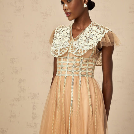 Catherine Elegant V Neck Lace Paneling Midi Dress in Neutrals