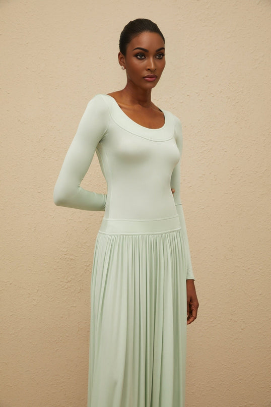 Cherish Green Maxi Dress Viscose Elastane Fitted Waist Open Back Long Sleeves Side Zip Fastening Shirred Effect Maxi-Length Skirt Elegant Luxury