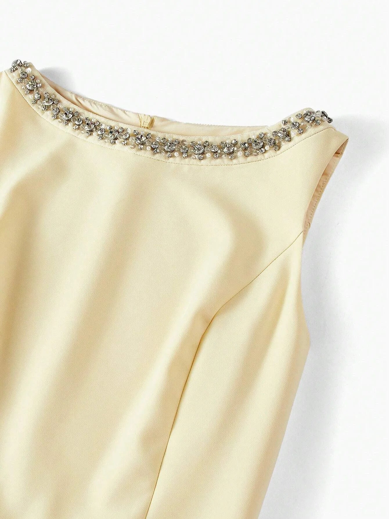 Classy CLASSY RHINESTONE DETAIL FITTED DRESS