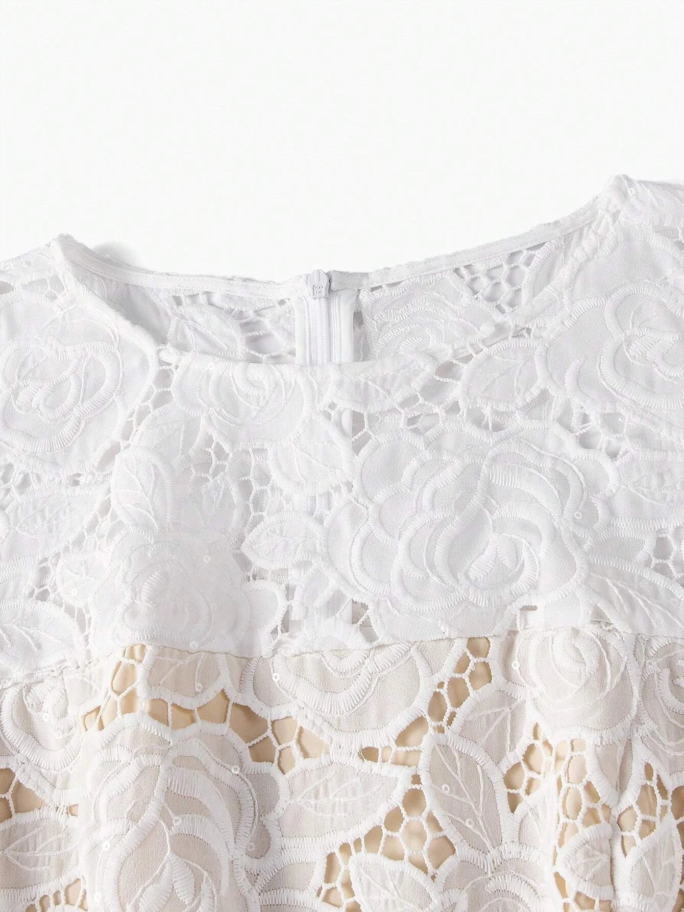 Classy SOLID GUIPURE LACE BODICE SLANT POCKET JUMPSUIT