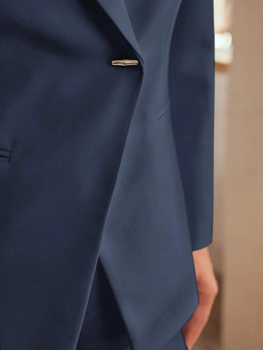 Classy STRUCTURED SINGLE BUTTON BLAZERBUSINESS CASUAL WOMAN