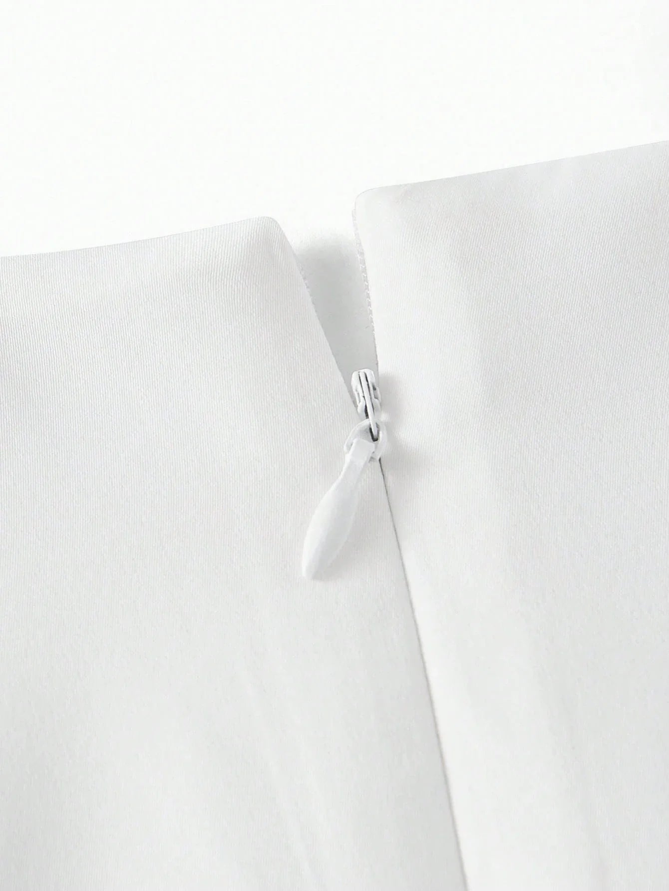 CONTRAST LACE ZIPPER DRESS