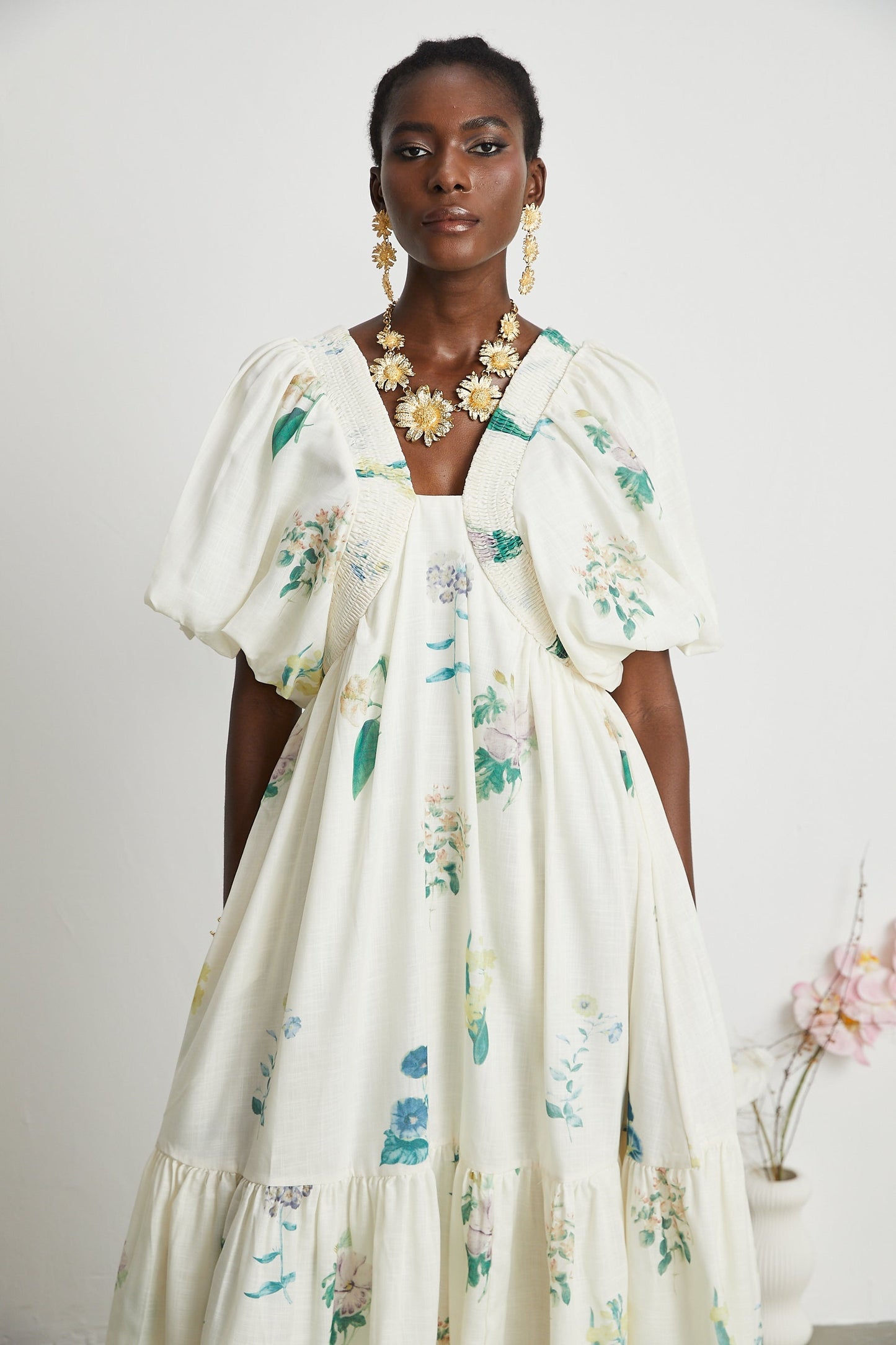 Cyrielle Vneck floralprint midi dress