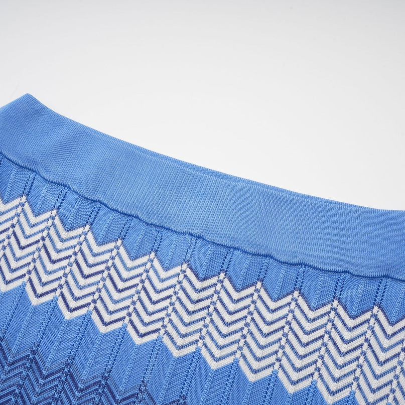 Daniela blue zigzagdesign knit top  skirt matching set