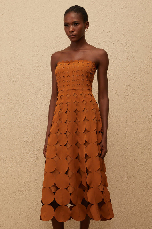 Daphné Brown Off Shoulder Scalloped Midi Dress