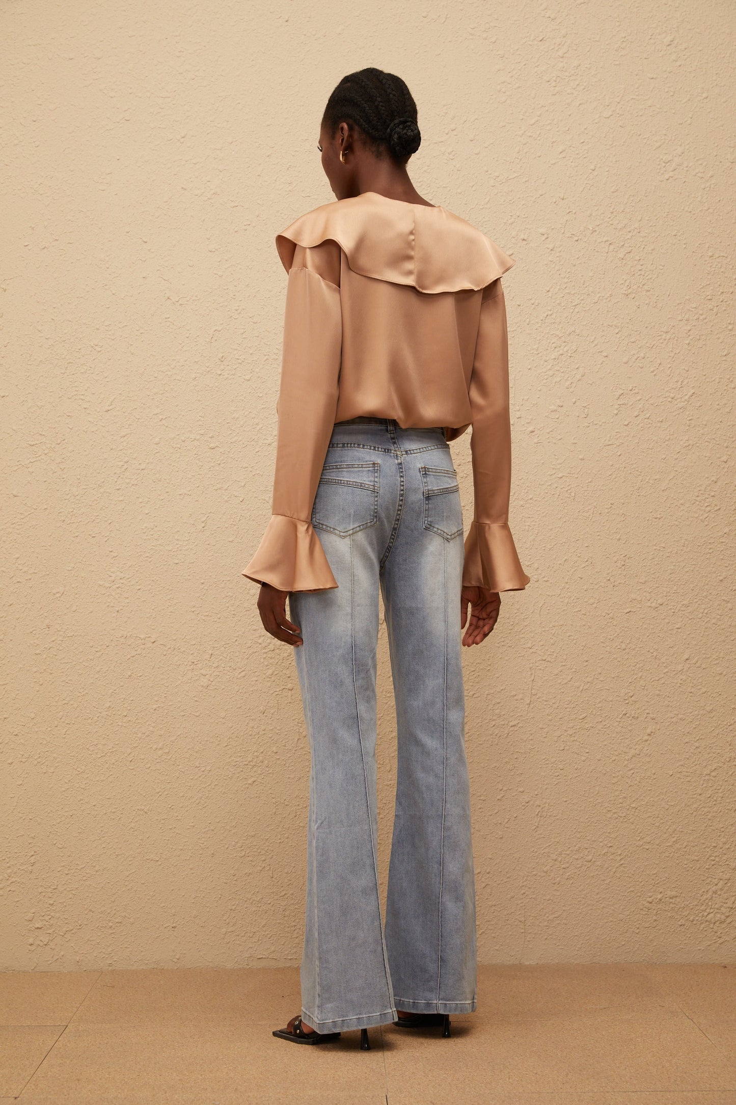 Édith Khaki Ruffled Satin Bodysuit