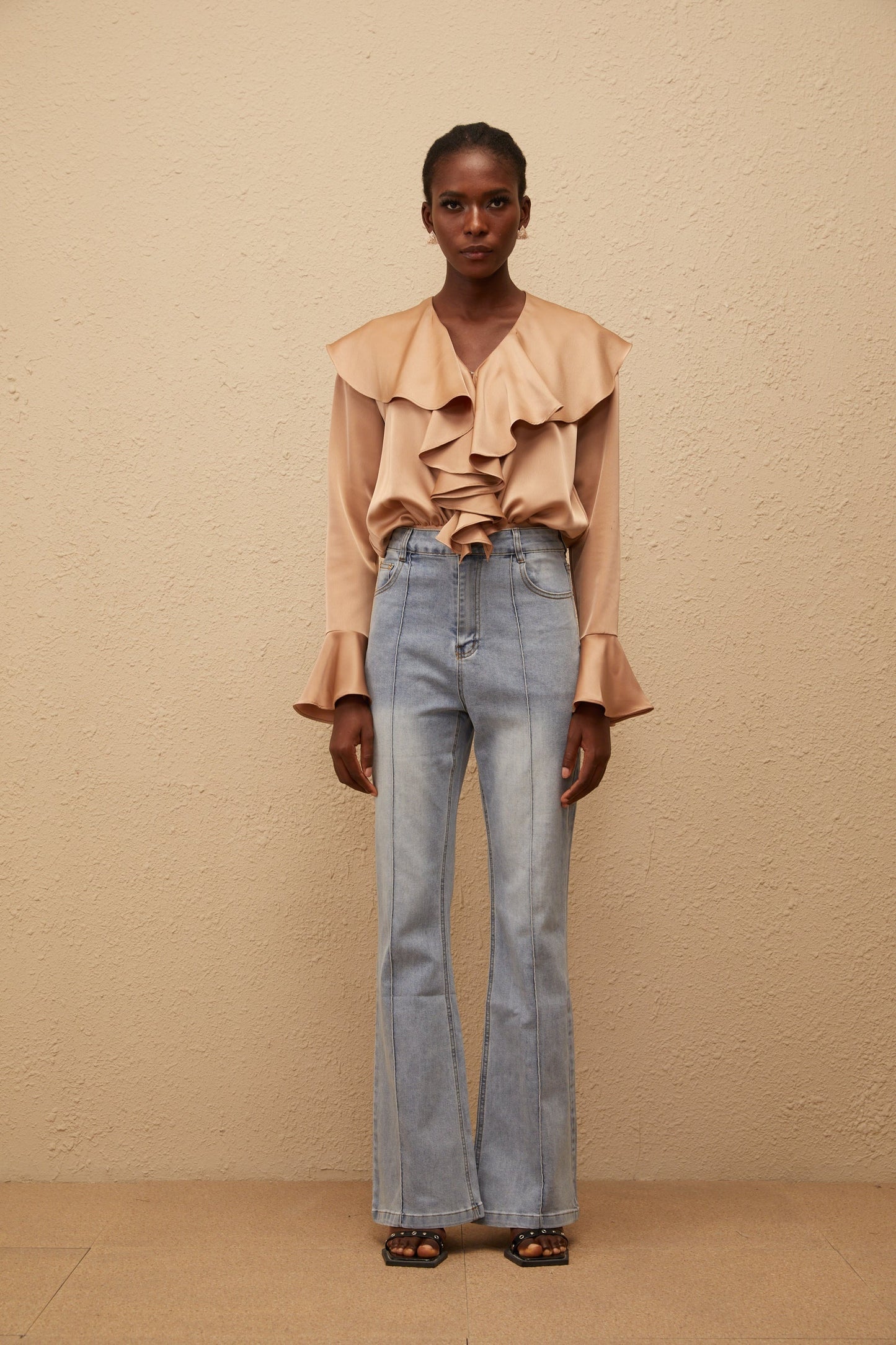 Édith Khaki Ruffled Satin Bodysuit
