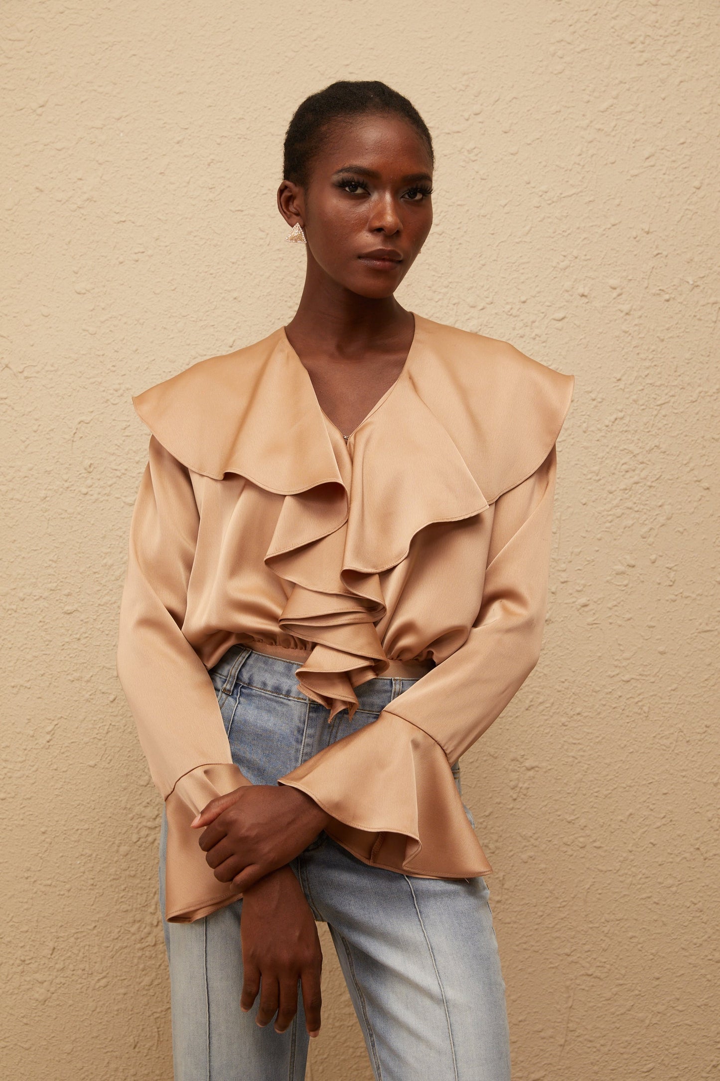 Édith Khaki Ruffled Satin Bodysuit