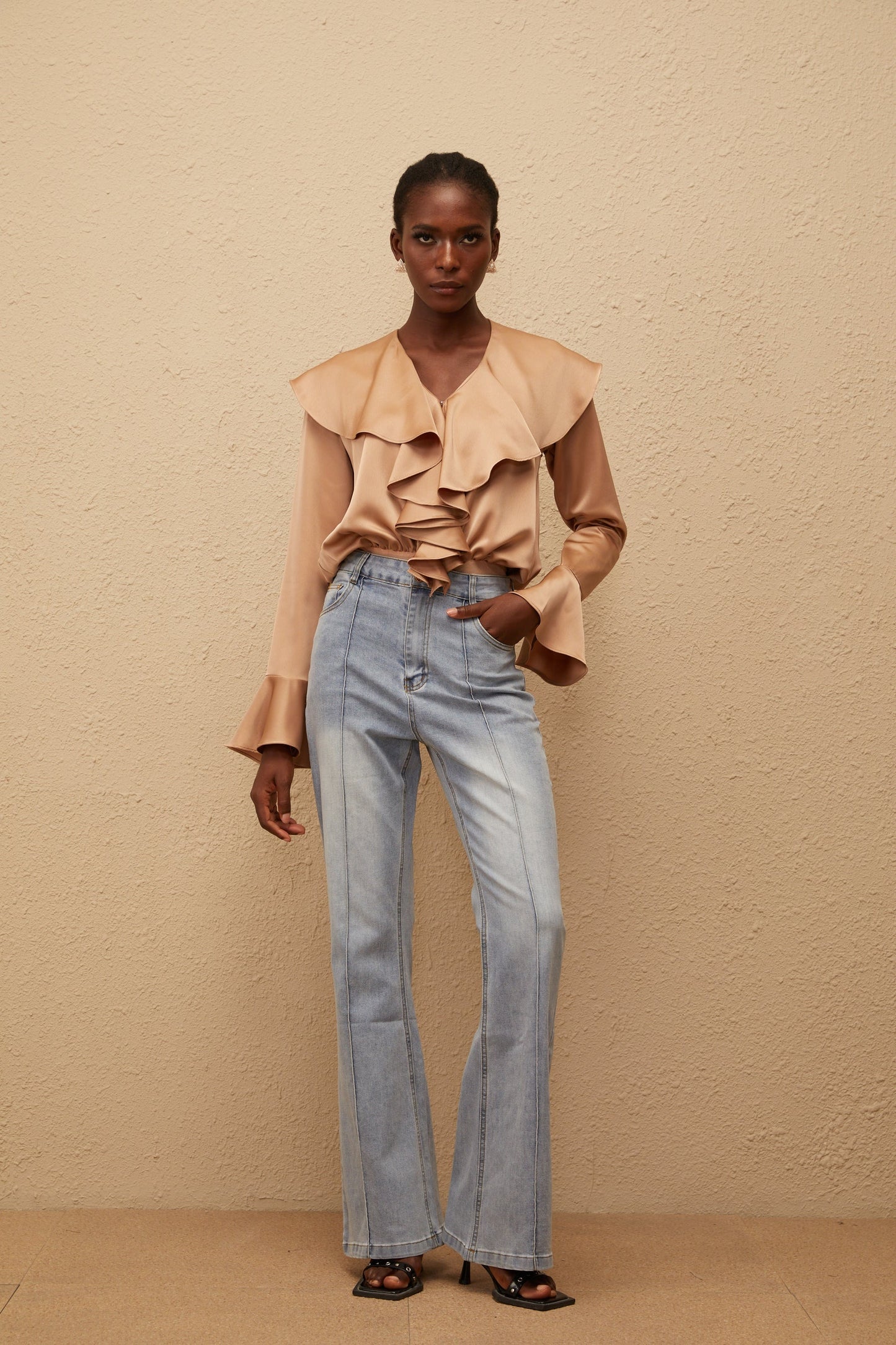 Édith Khaki Ruffled Satin Bodysuit