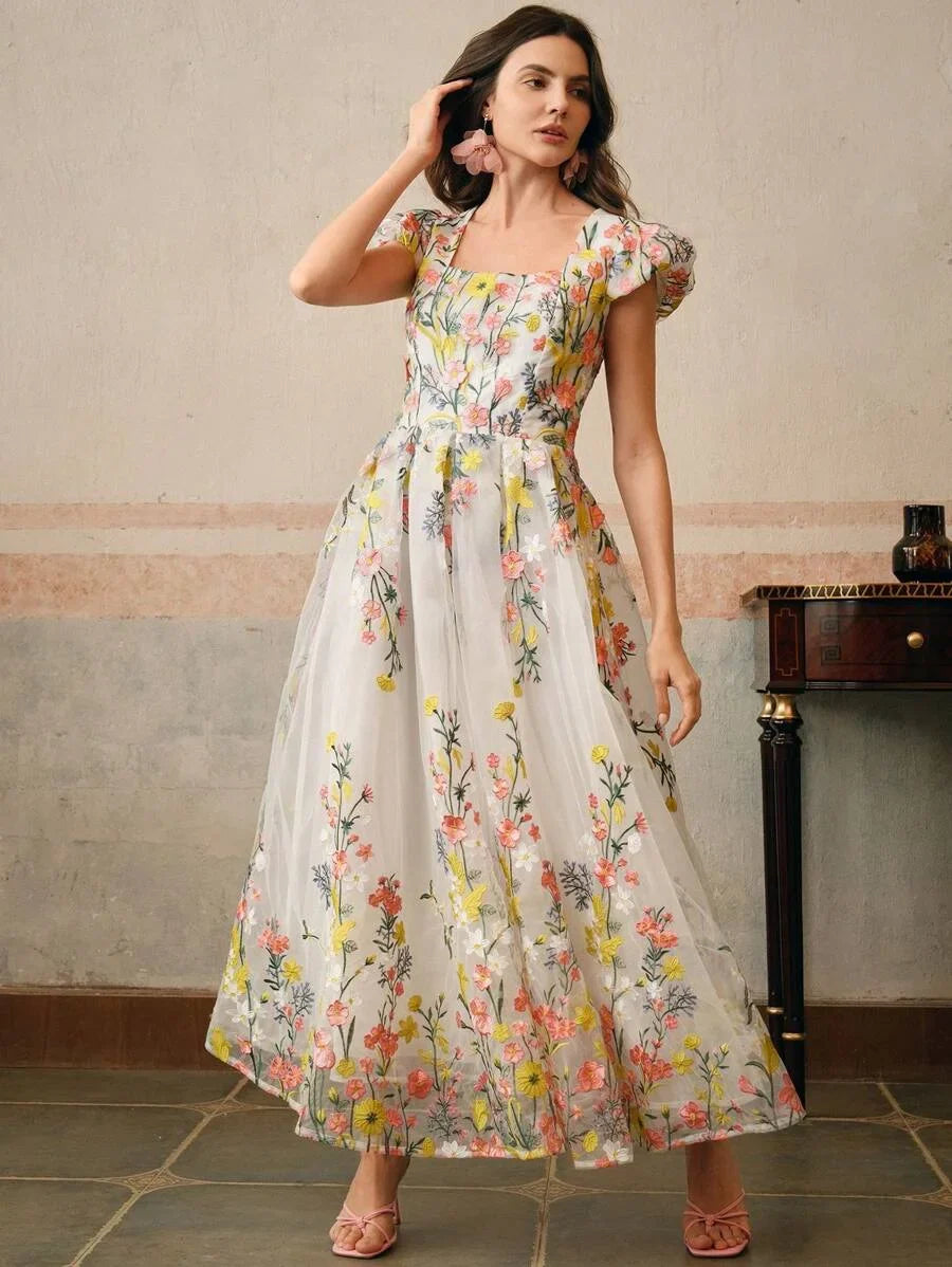 Elegant Floral Embroidered Dress Romantic Long Gown Summer New Years Outfit
