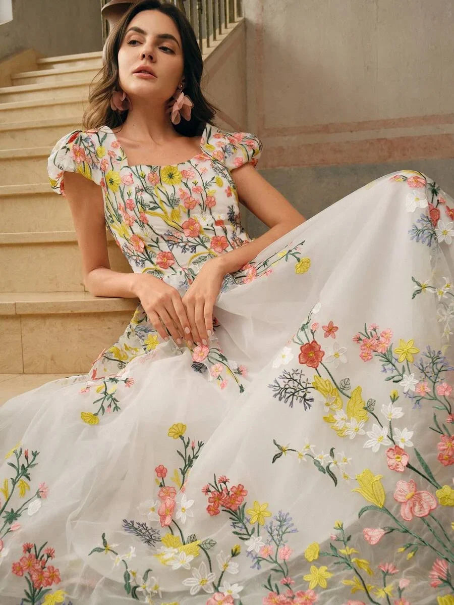 Elegant Floral Embroidered Dress Romantic Long Gown Summer New Years Outfit