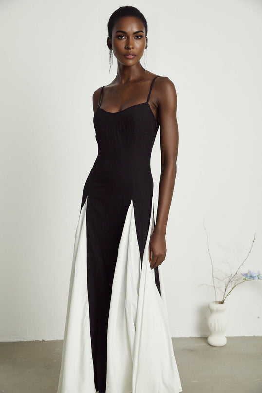 Elegant long pleated maxi dress in contrasting colors named Sofie