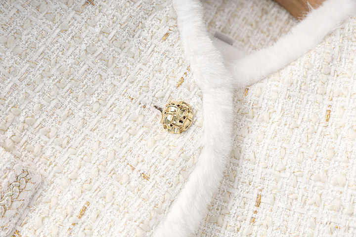Elegant White Tweed Coat with Fur Trim and Gold Accents