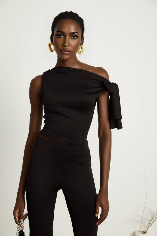 Eleonora Black Knit Matching Set Top Trousers Sophisticated Comfortable Flared Legs High-Waisted Tailored Luxury Modern Fashion