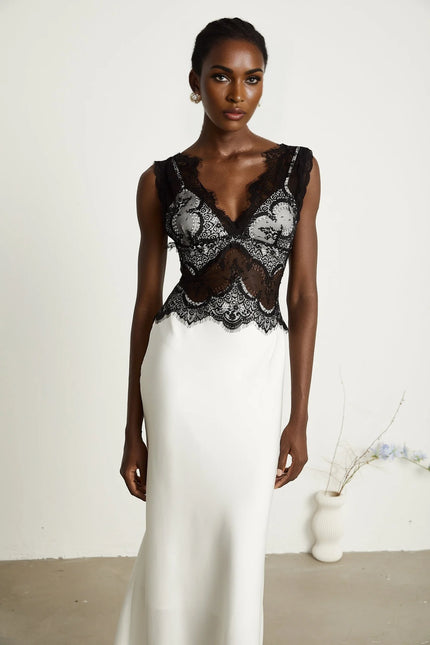 Éléonore contrastcolor lacedetail maxi dress