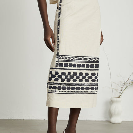 Elettra Neutrals Pattern Print Midi Dress in 92% Polyester and 8% Spandex