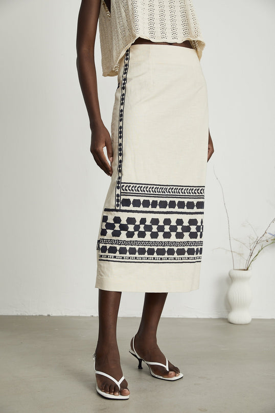 Elettra Neutrals Pattern Print Midi Dress in 92% Polyester and 8% Spandex