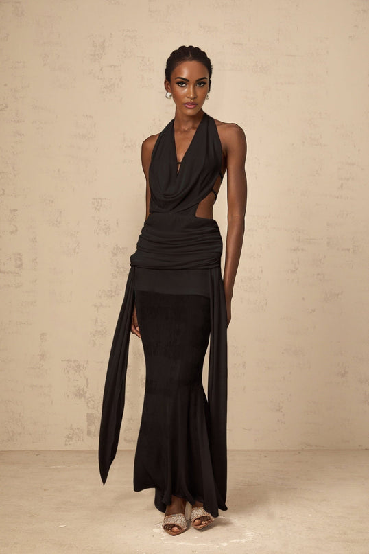 Ella Chic Halterneck Maxi Dress in Black with Plunging V-neck and Open Back