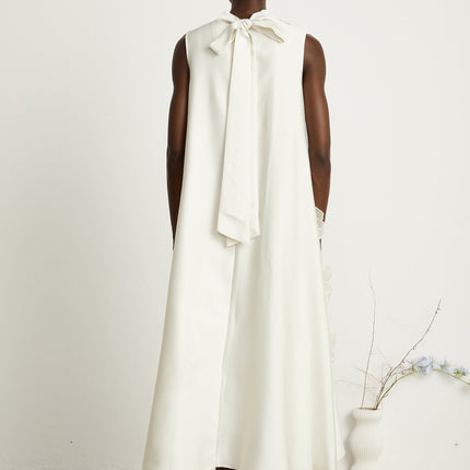 Émilie sleeveless floralapplique midi dress in White