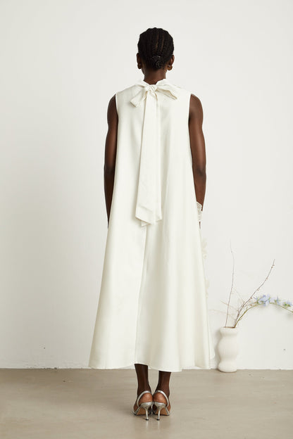 Émilie sleeveless floralapplique midi dress in White