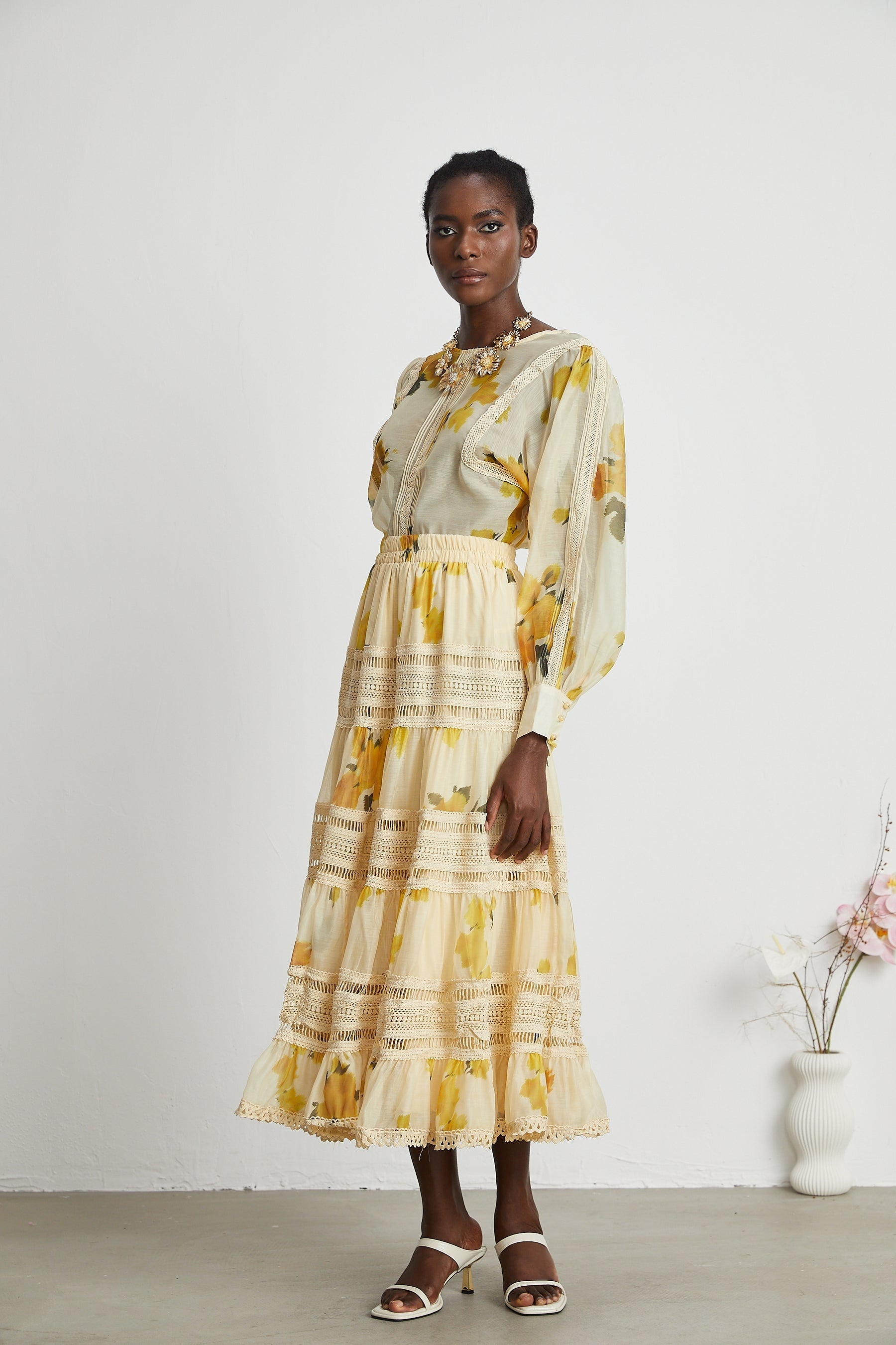 Éva yellow floralprint blouse  skirt matching set