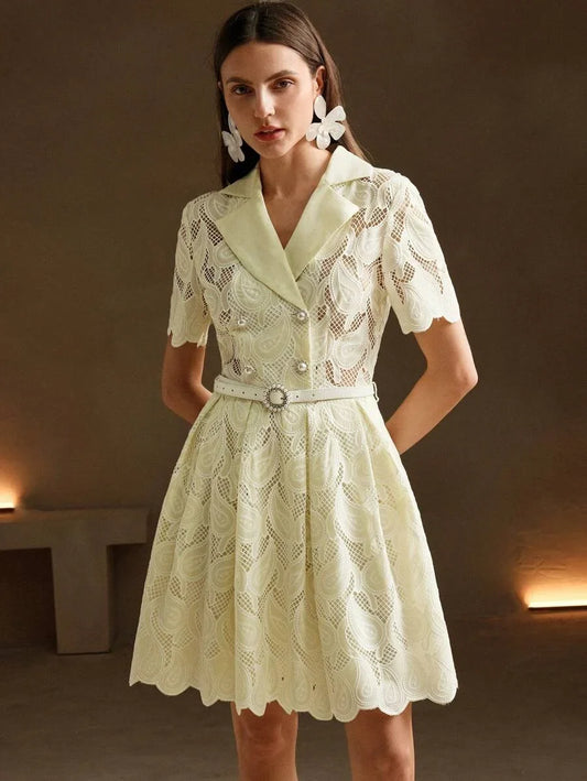 Fashionable White Casual ALine Dress With Embroidered Paisley Flowers WaistTying For Slimming Effect