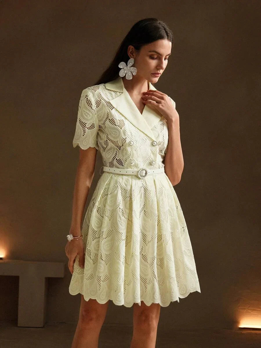 Fashionable White Casual ALine Dress With Embroidered Paisley Flowers WaistTying For Slimming Effect