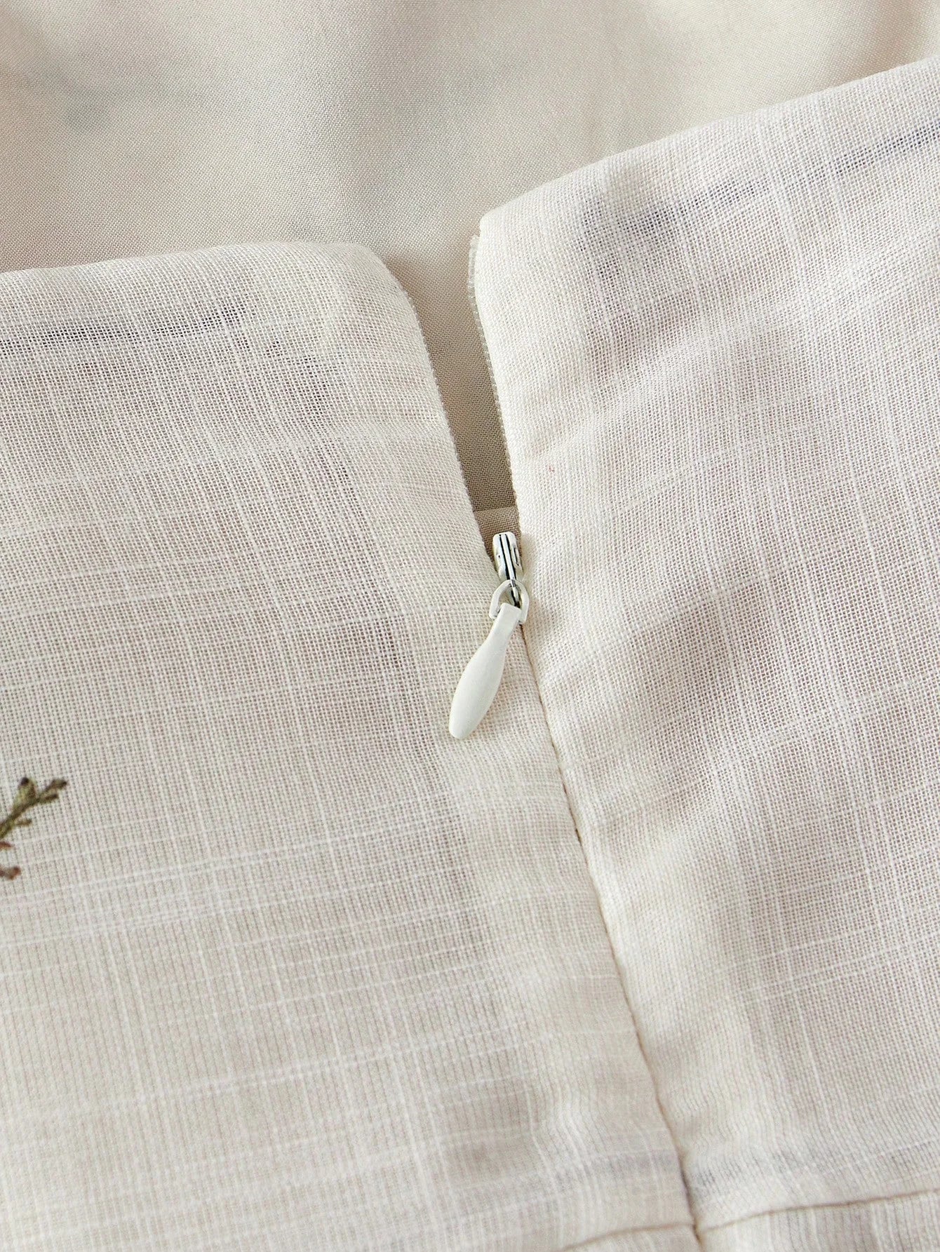 FLORAL PRINT RUFFLE HEM CAMI DRESS