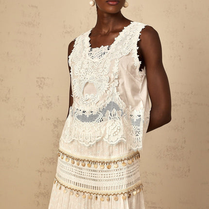 Gemmina White Cropped Top with Floral Embroidery and Frayed Edge Accents
