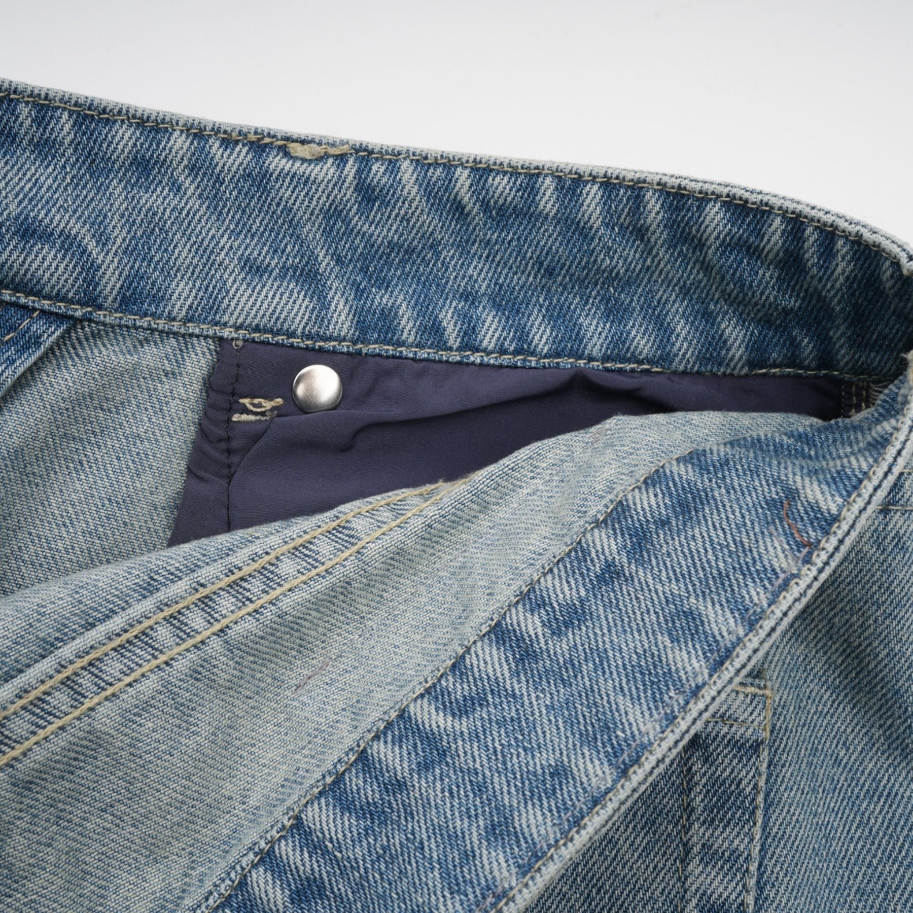 Géraldine strapdetail jeans