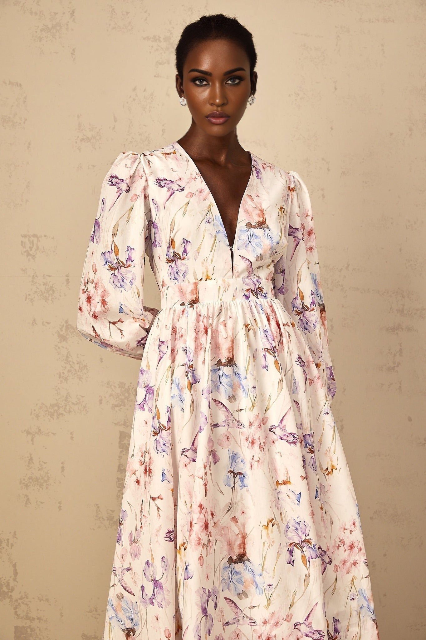 Géraldine Womens White VNeck Floral Print Midi Dress
