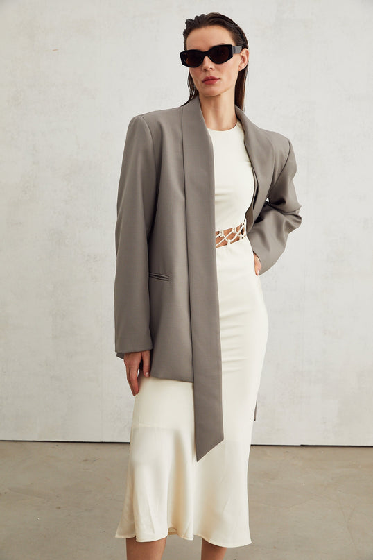 Giacomina Grey Collarless V-neck Open Front Blazer with Buttoned Cuffs and Welt Pockets