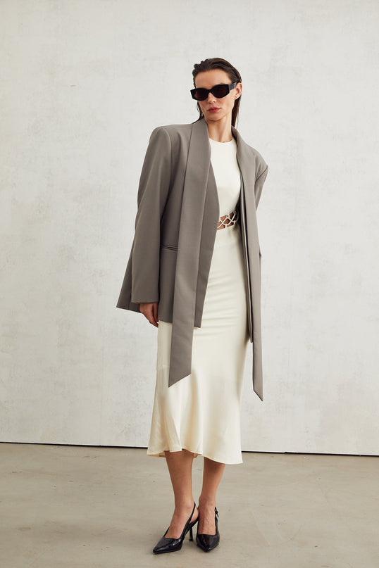 Giacomina Grey V-neck Open Front Blazer with Buttoned Cuffs and Welt Pockets