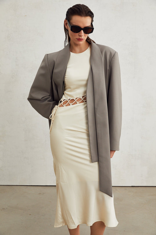 Giacomina Grey Collarless V-neck Open Front Blazer with Buttoned Cuffs and Welt Pockets