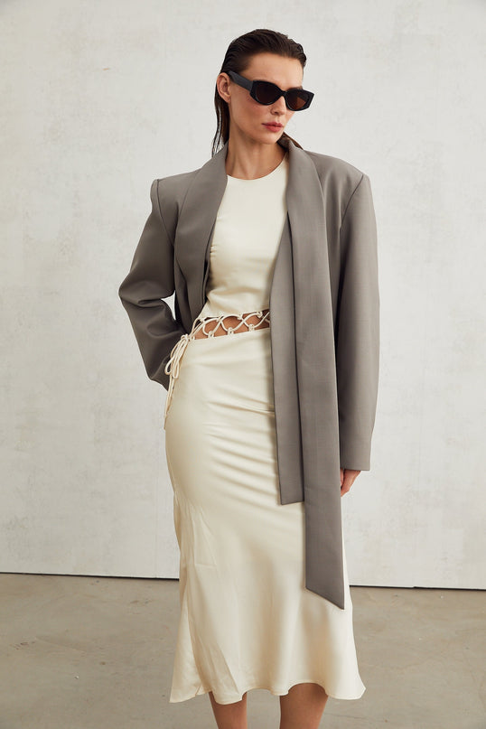 Giacomina Grey Collarless V-neck Open Front Blazer with Buttoned Cuffs and Welt Pockets