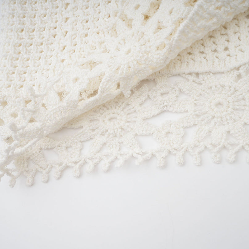 Gisèle White Floral Appliqué Crochet Knit Two-Piece Top and Shorts Set