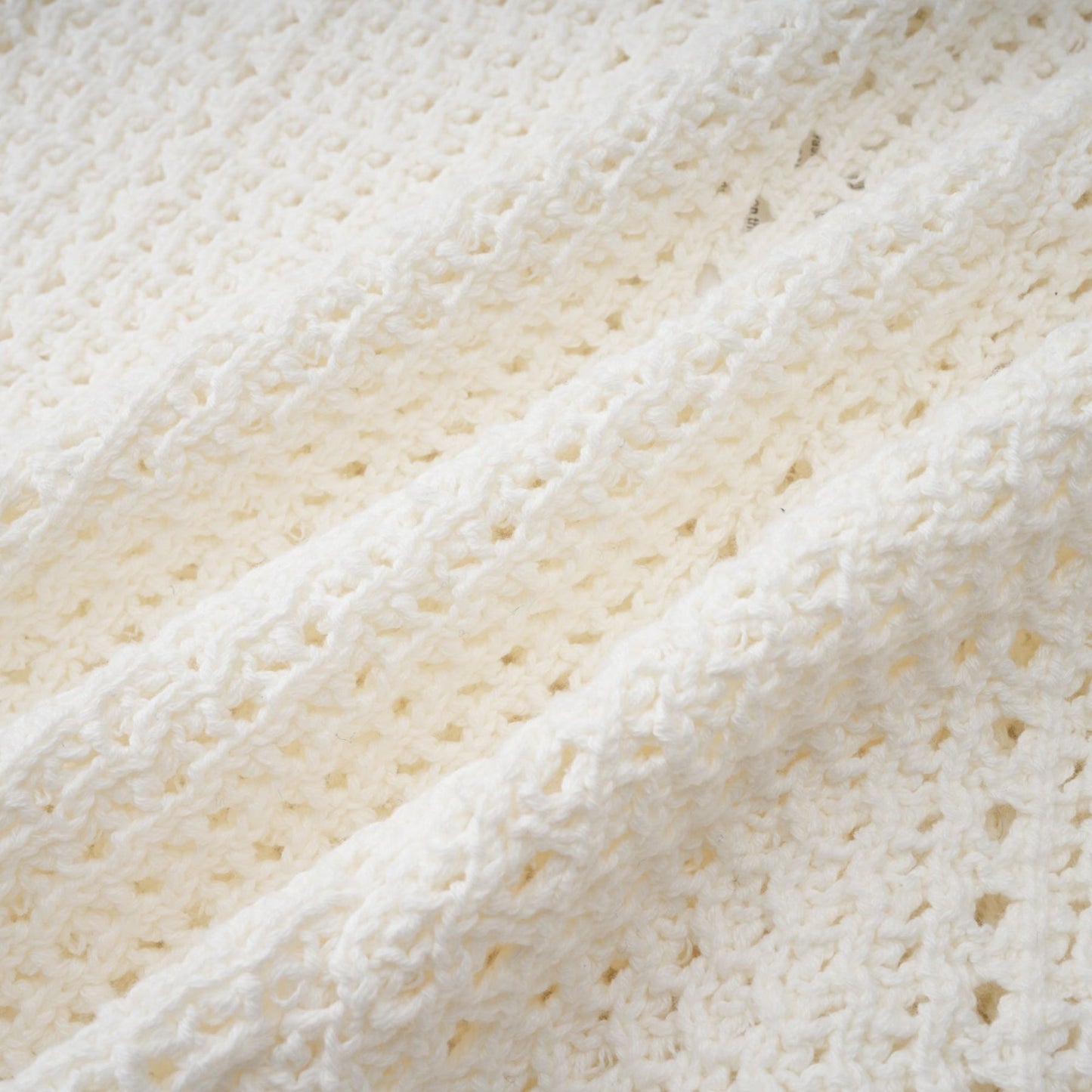 Gisèle White Floral Appliqué Crochet Knit TwoPiece Top and Shorts Set