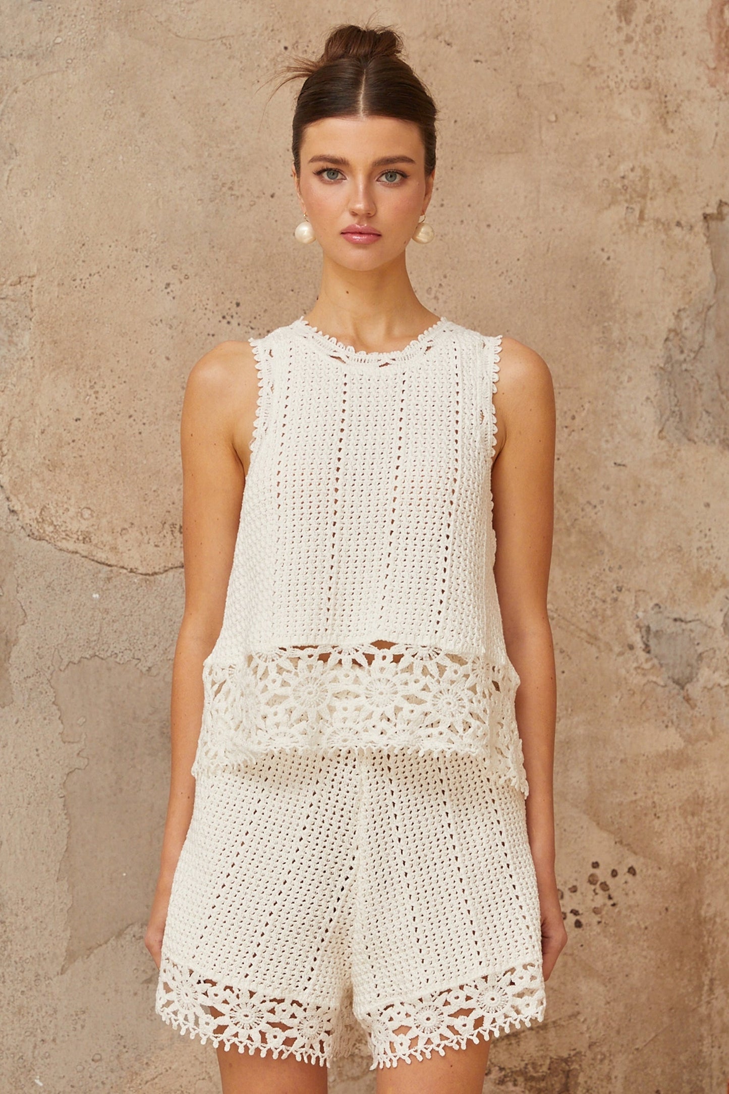 Gisèle White Floral Appliqué Crochet Knit TwoPiece Top and Shorts Set