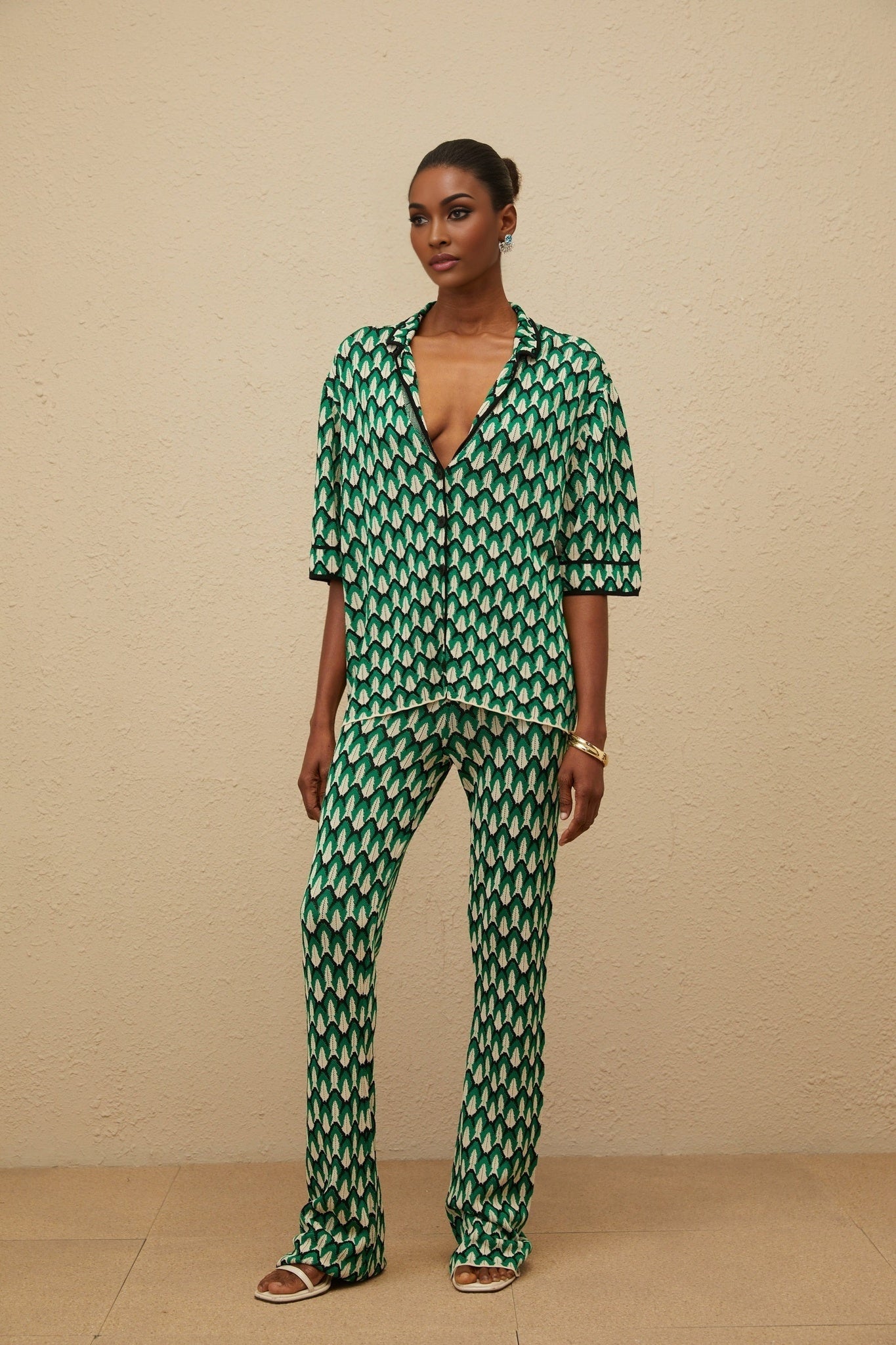 Green and Multicolor Crochet Knit Jacquard Shirt with Notched Lapels and Half Sleeves