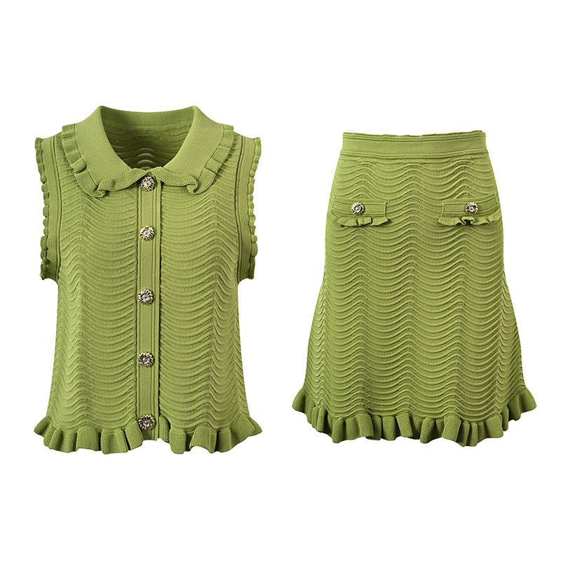 Green textured wave pattern sleeveless top with ruffled edges