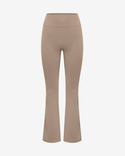 High - waist seamless flare leggings with scrunch detail - Brown