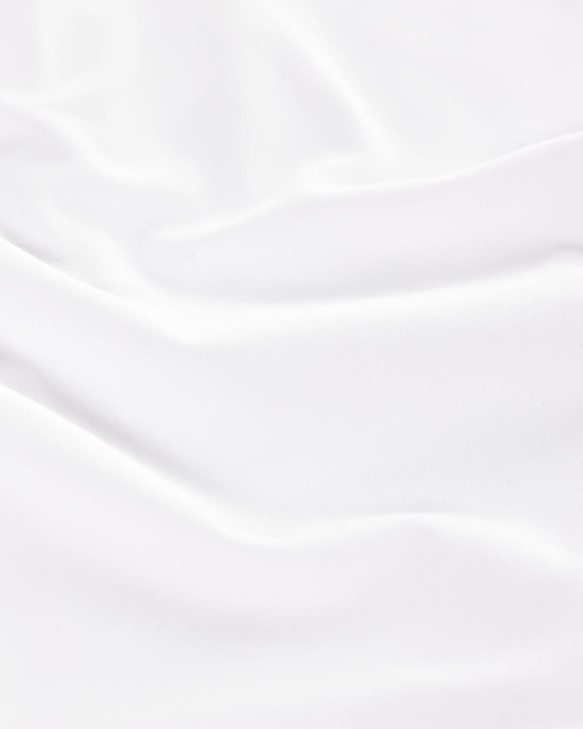 High - waisted stretch shorts with scrunch detail, 5 inseam - White