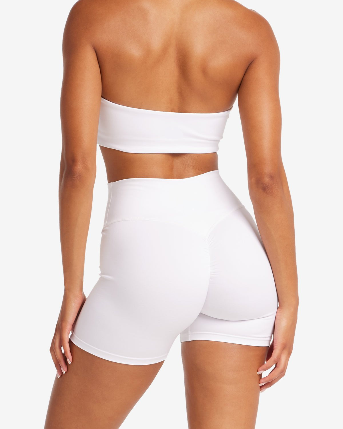 High - waisted stretch shorts with scrunch detail, 5 inseam - White