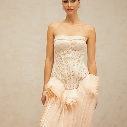 Hunter Neutrals Lace Overlay Maxi Dress Corset Peplum Waist Layered Design Rear Lace-Up Fastening Delicate Chest Pads 100% Terylene Fiber