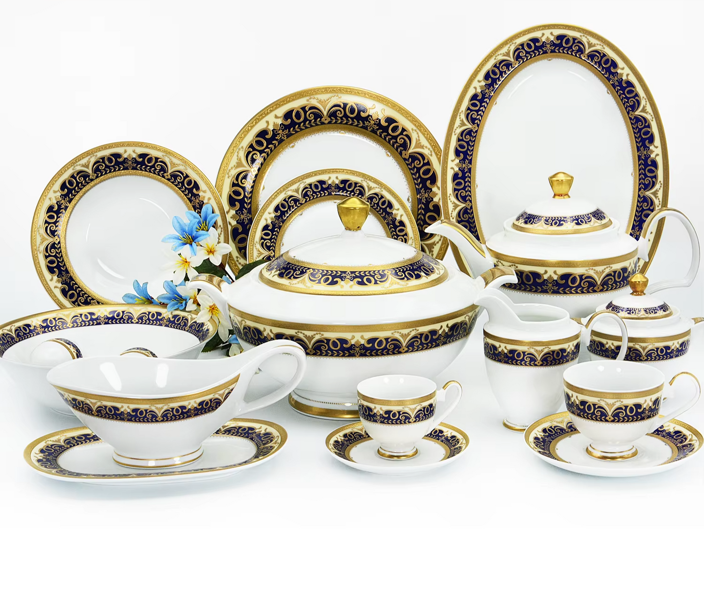 Luxury Porcelain Dinnerware & Tea Set – 24k Embossed – Service For 12 Jacqueline van Hoef