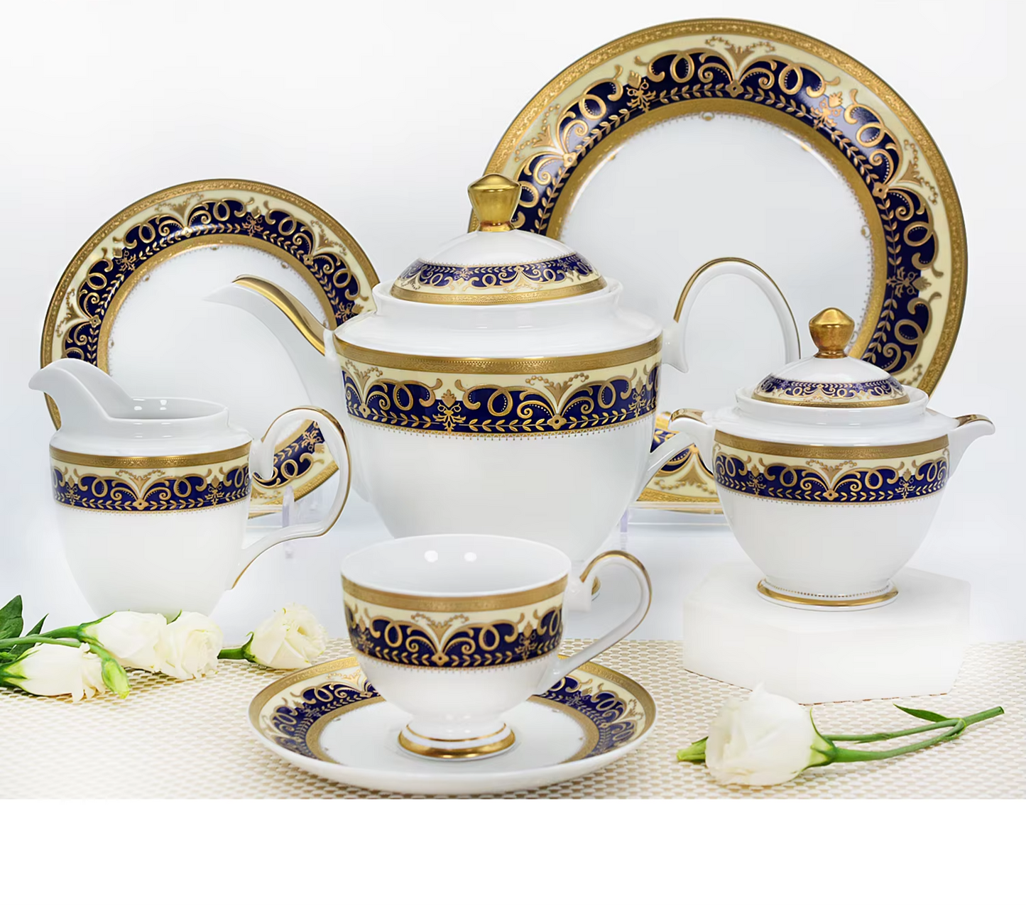 Luxury Porcelain Dinnerware & Tea Set – 24k Embossed – Service For 12 Jacqueline van Hoef
