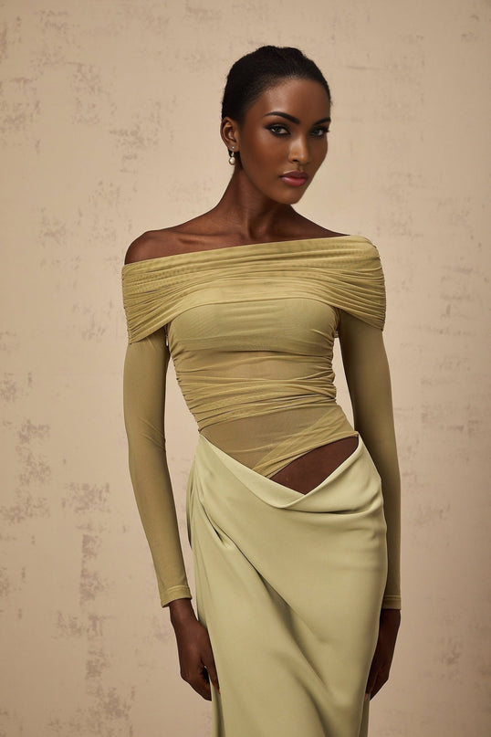 Iside Green Midi Dress in Luxurious Fabric Blend